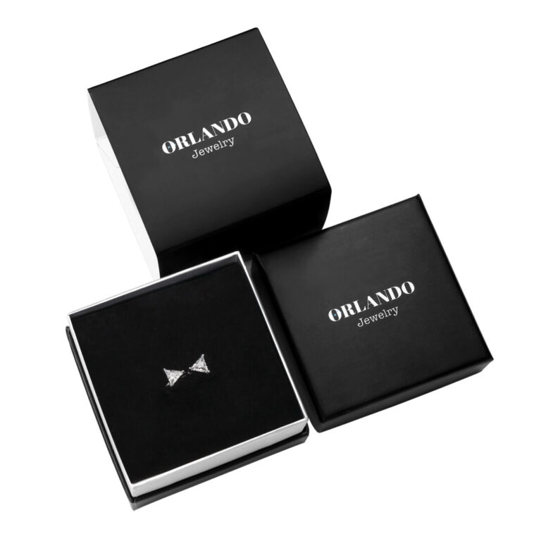 טבעת פתוחה בשיבוץ משולשים בגוון כסף - תמונה 2