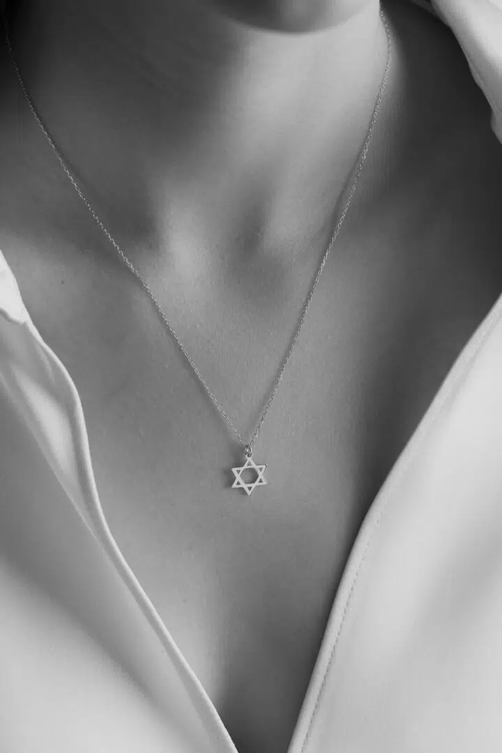 שרשרת מגן דוד עדינה בגוון כסף - תמונה 10