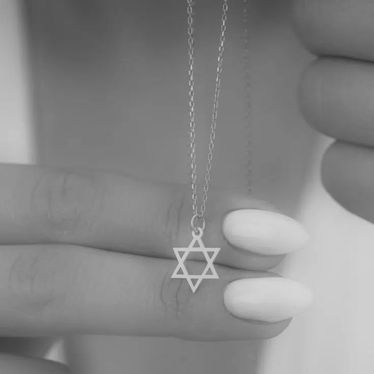 שרשרת מגן דוד עדינה בגוון כסף - תמונה 6