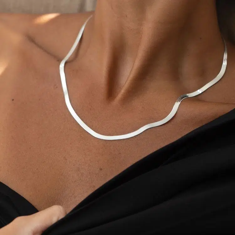 שרשרת נחש בגוון כסף לנשים - תמונה 3