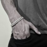 צמיד גולן קובאני משובץ בגוון כסף - תמונה 3